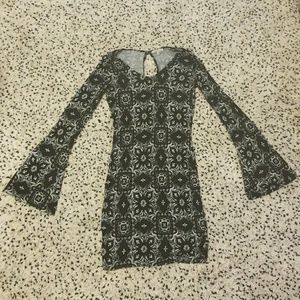 Bell sleeve bodycon dress